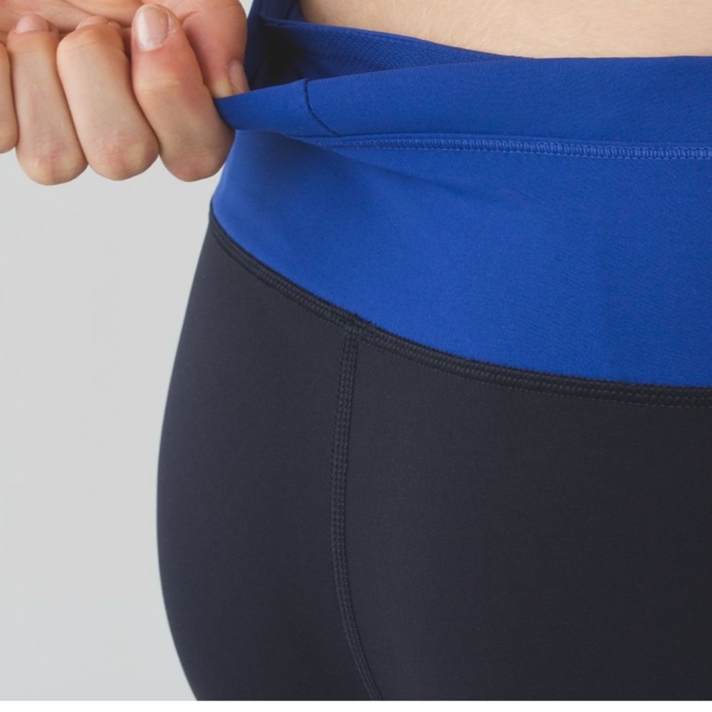 Lululemon Rain-on Train-on Tight Sz 4 - Picture 8 of 13